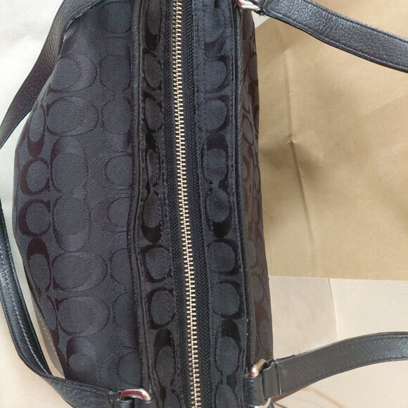 Coach Black Park Signature Carrie tote bag leather and canvas - Picture 2 of 9